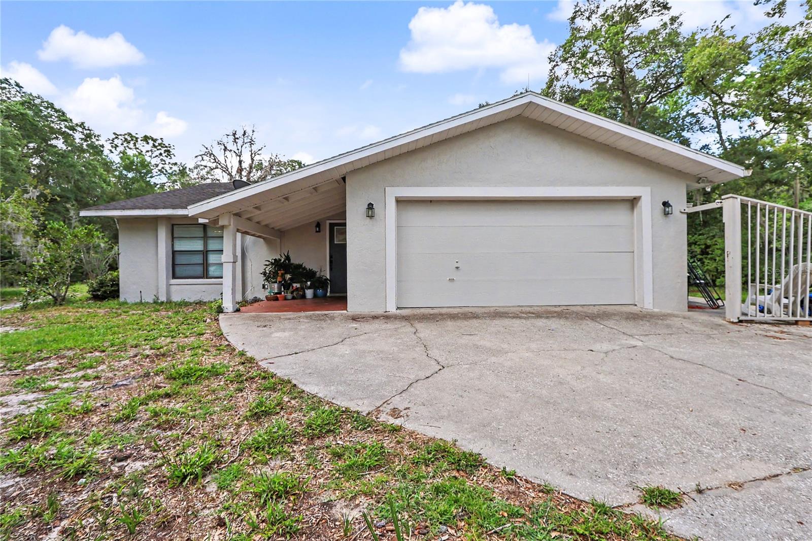 Single Family Residence em DUNNELLON, FL - Daniel Dourado
