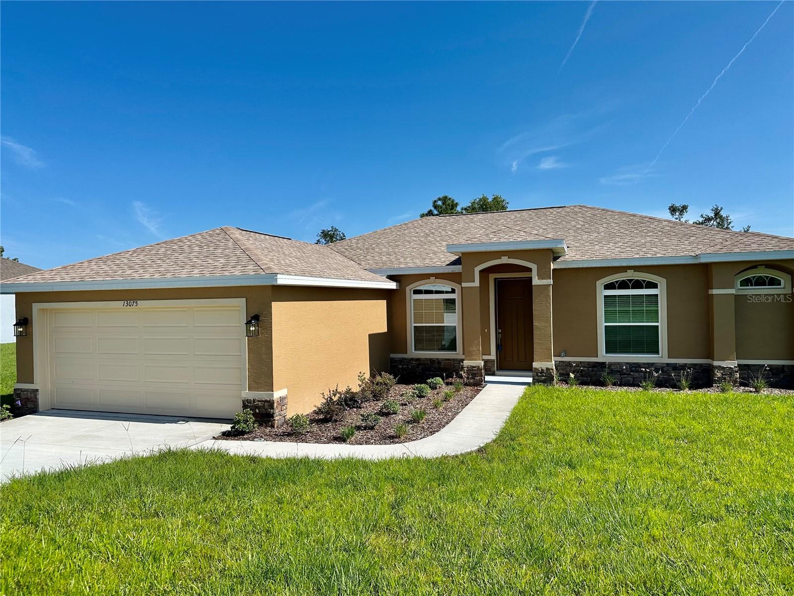 Single Family Residence em WEEKI WACHEE, FL - Daniel Dourado