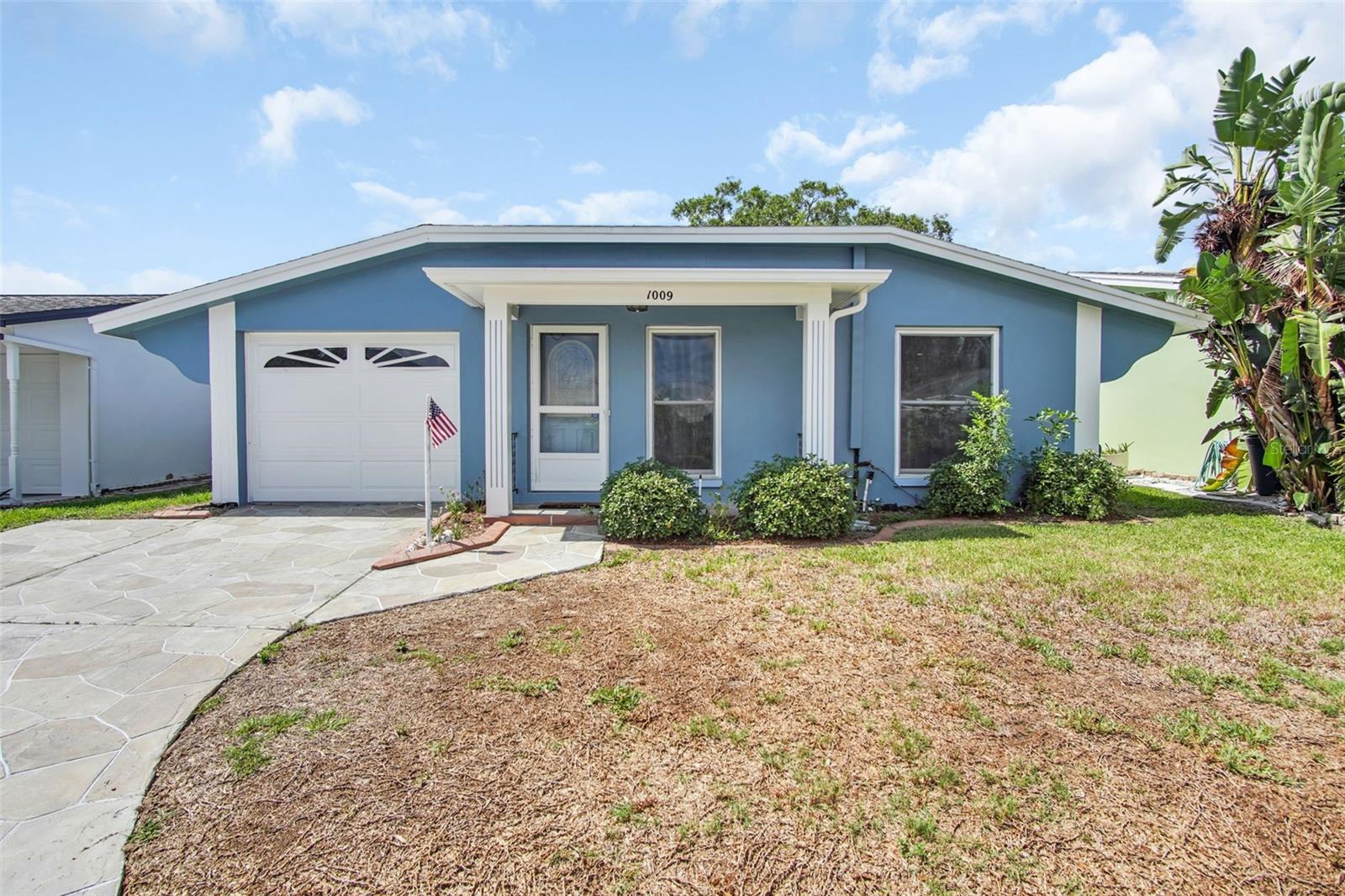 Single Family Residence em DUNEDIN, FL - Daniel Dourado