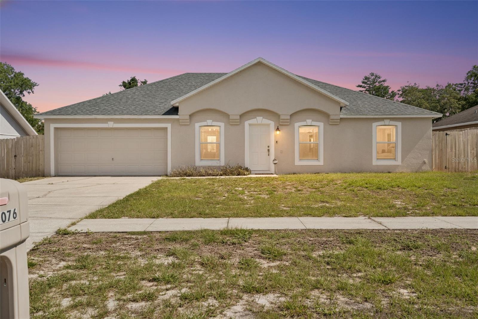 Single Family Residence in DELTONA, FL - Daniel Dourado