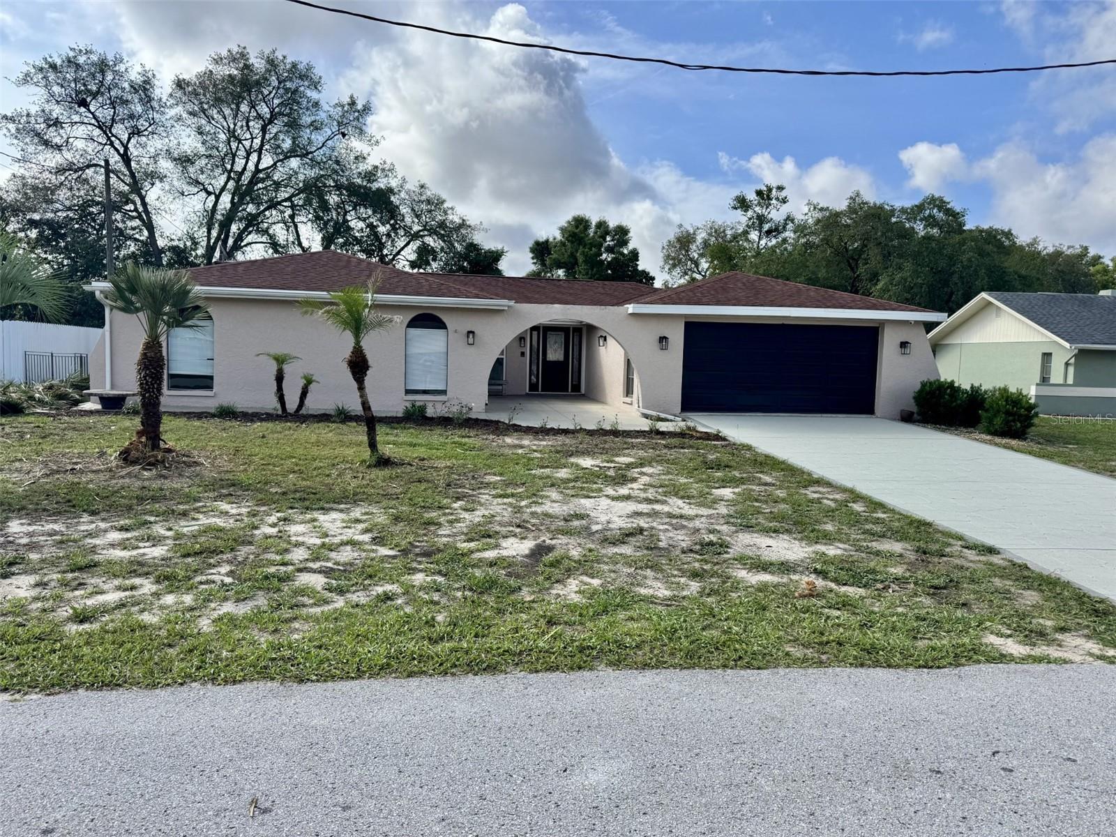 Single Family Residence em SPRING HILL, FL - Daniel Dourado