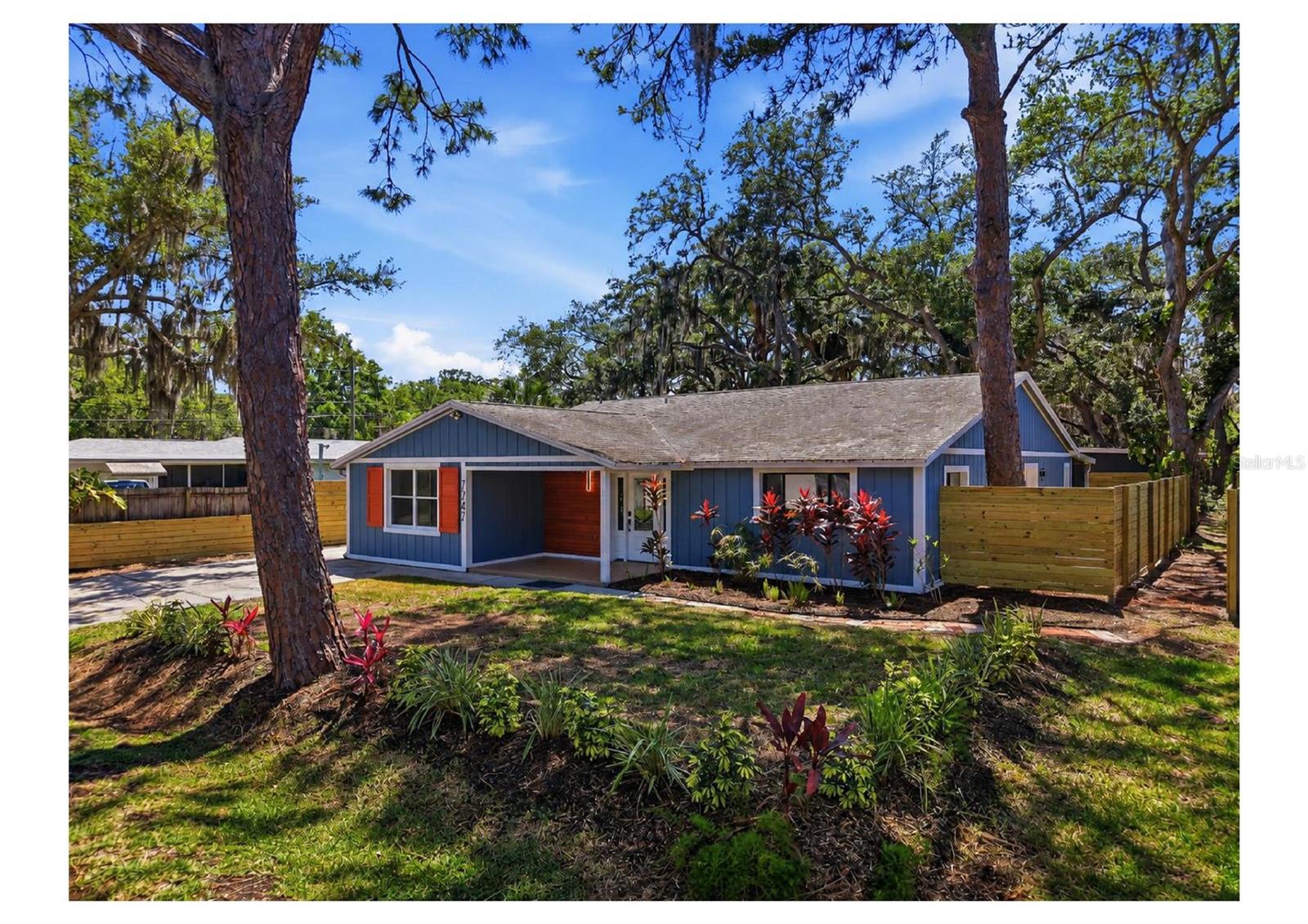 Single Family Residence em NEW PORT RICHEY, FL - Daniel Dourado