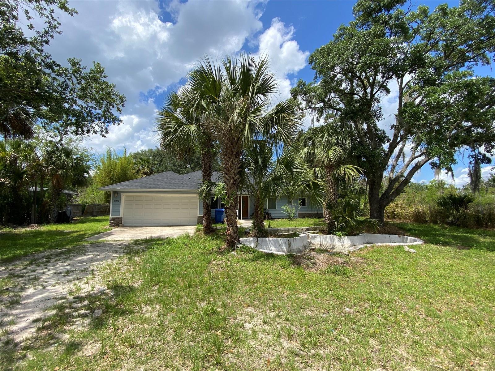 Single Family Residence in OVIEDO, FL - Daniel Dourado
