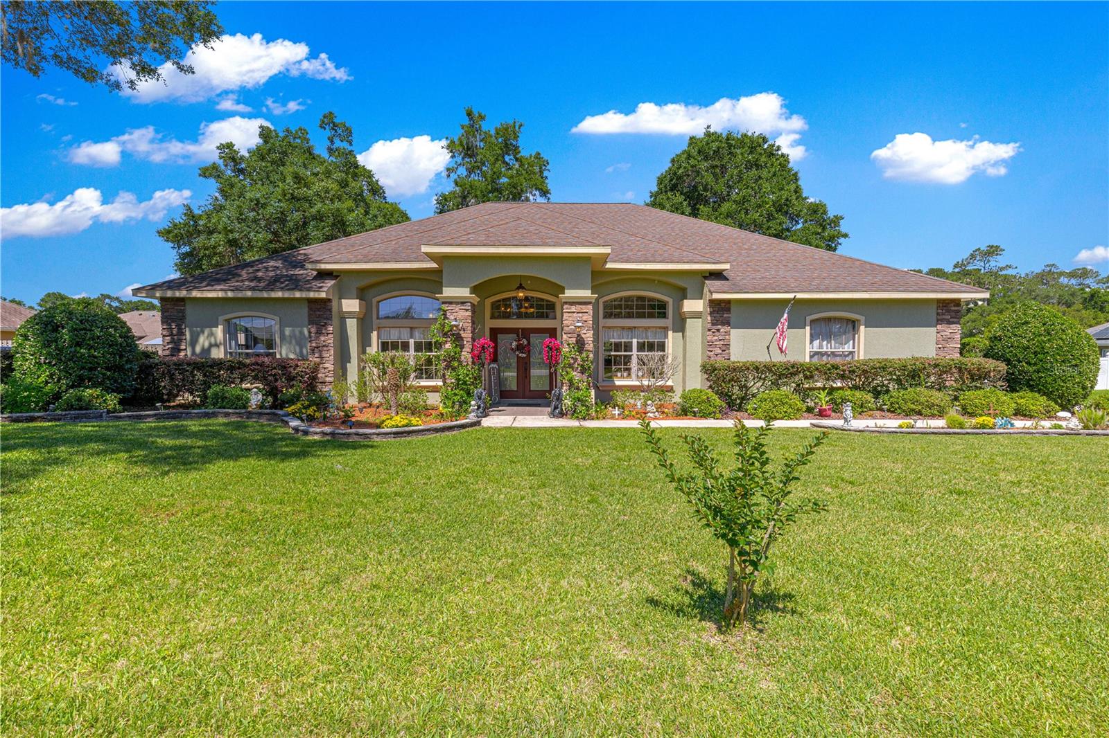 Single Family Residence em BELLEVIEW, FL - Daniel Dourado