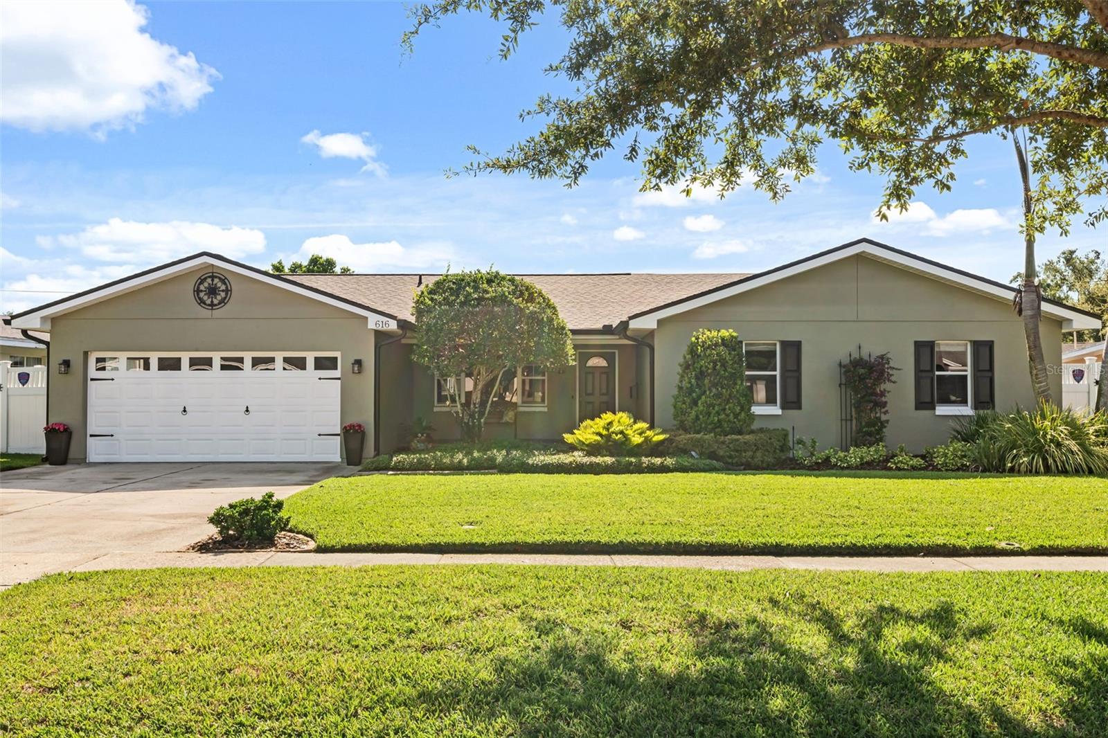 Single Family Residence in WINTER PARK, FL - Daniel Dourado