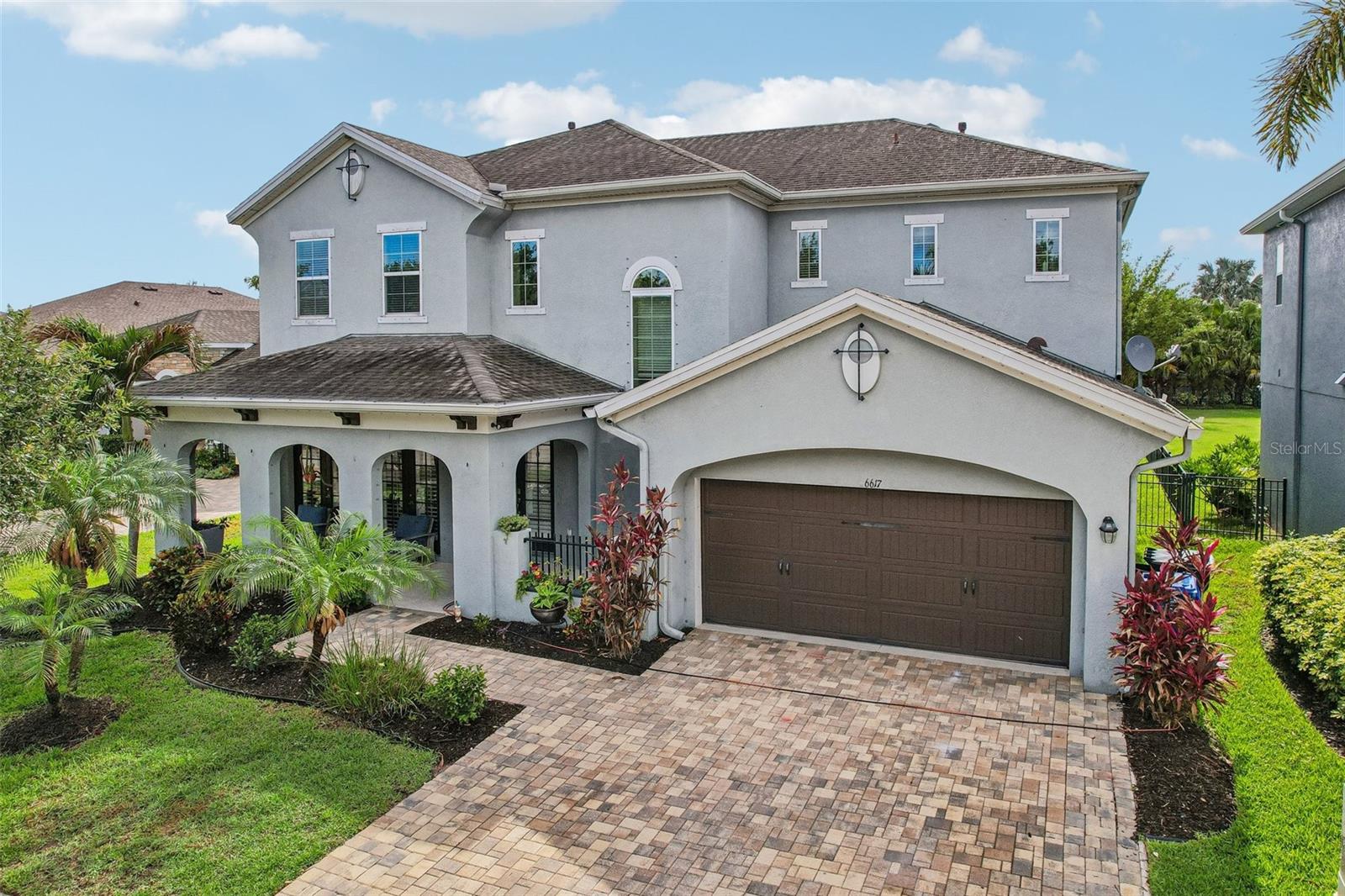 Single Family Residence in APOLLO BEACH, FL - Daniel Dourado