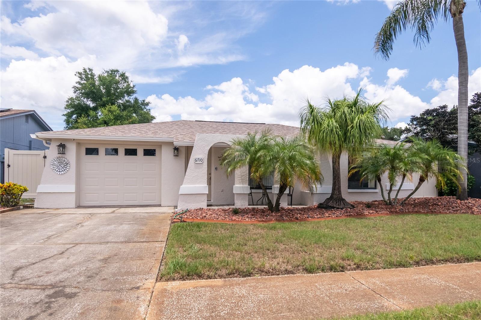 Single Family Residence em NEW PORT RICHEY, FL - Daniel Dourado