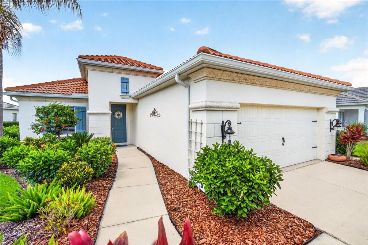 Single Family Residence in VENICE, FL - Daniel Dourado