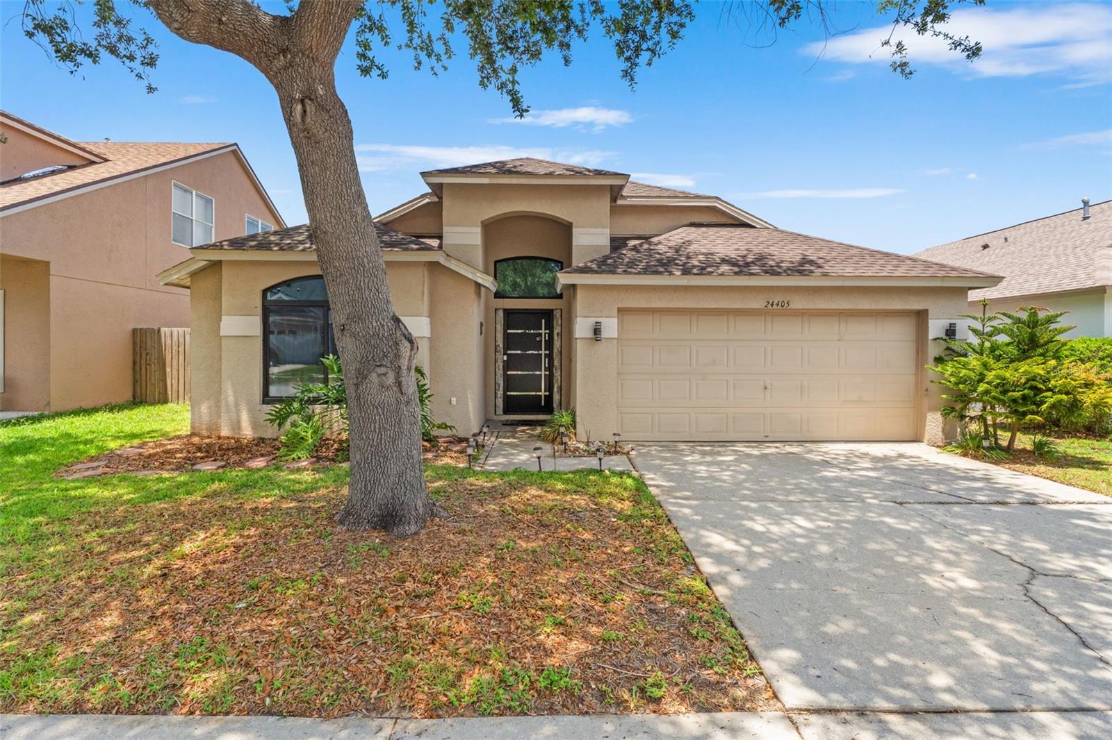 Single Family Residence em LUTZ, FL - Daniel Dourado
