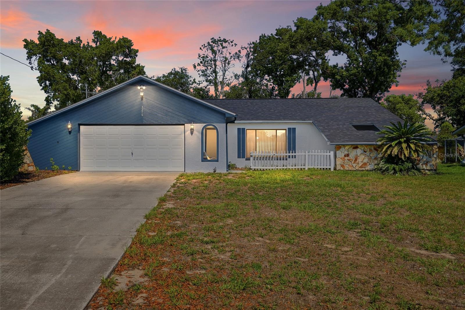 Single Family Residence em SPRING HILL, FL - Daniel Dourado