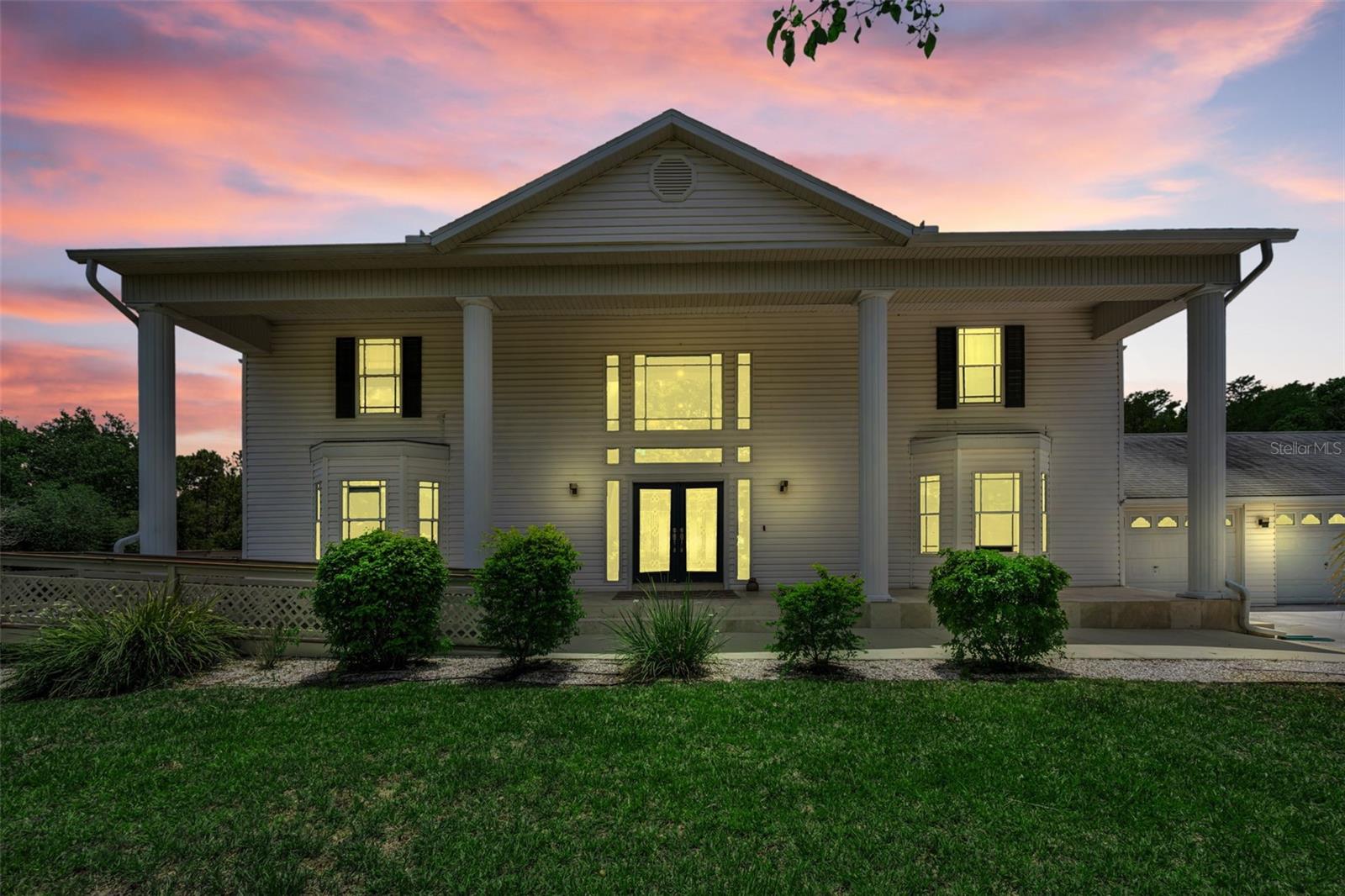 Single Family Residence em NEW PORT RICHEY, FL - Daniel Dourado