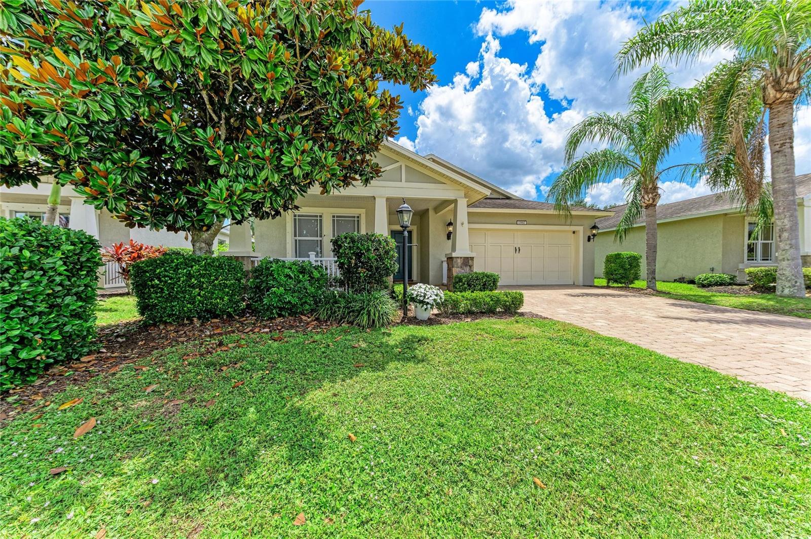 Single Family Residence in BRADENTON, FL - Daniel Dourado