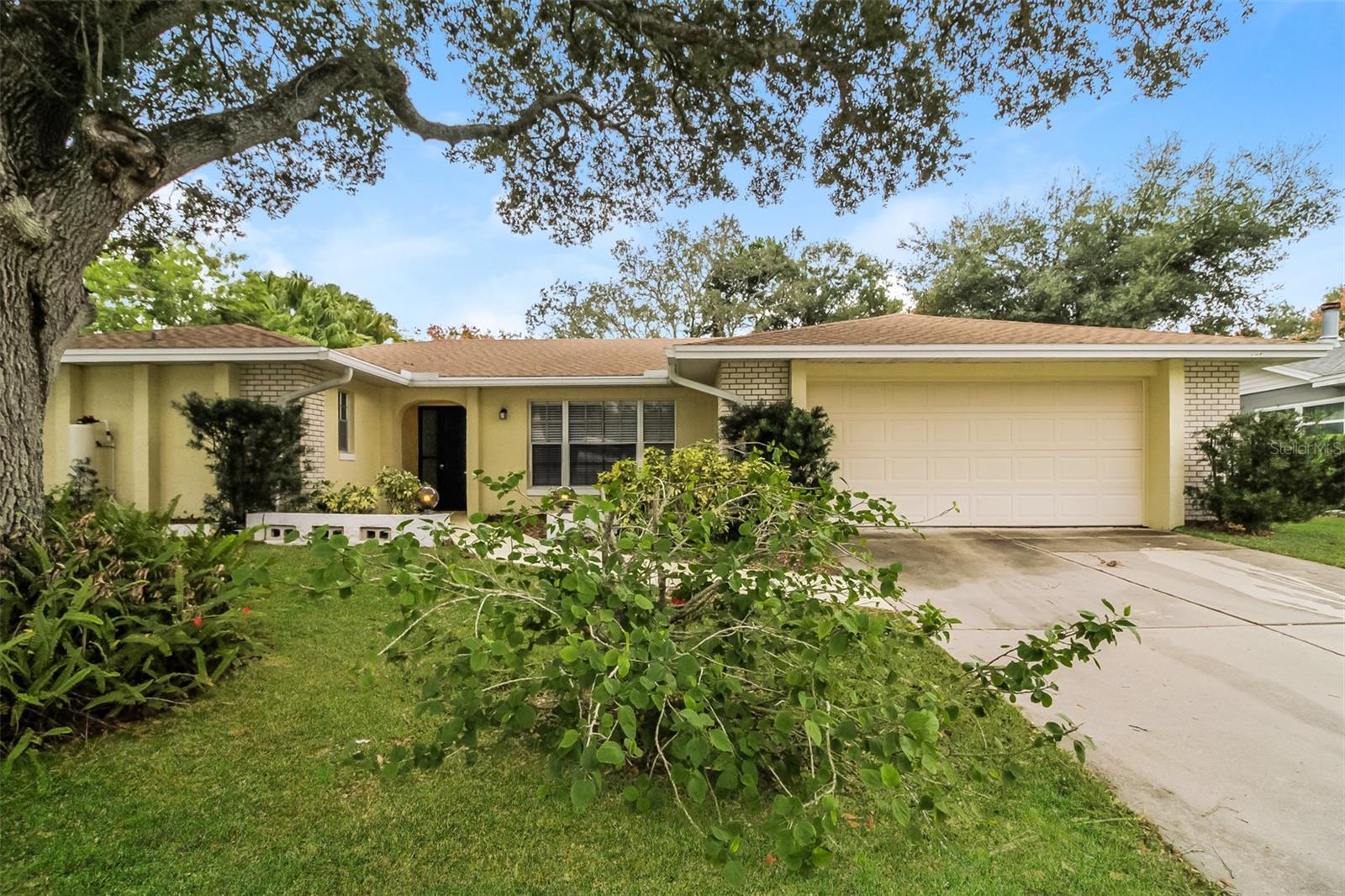 Single Family Residence em ALTAMONTE SPRINGS, FL - Daniel Dourado