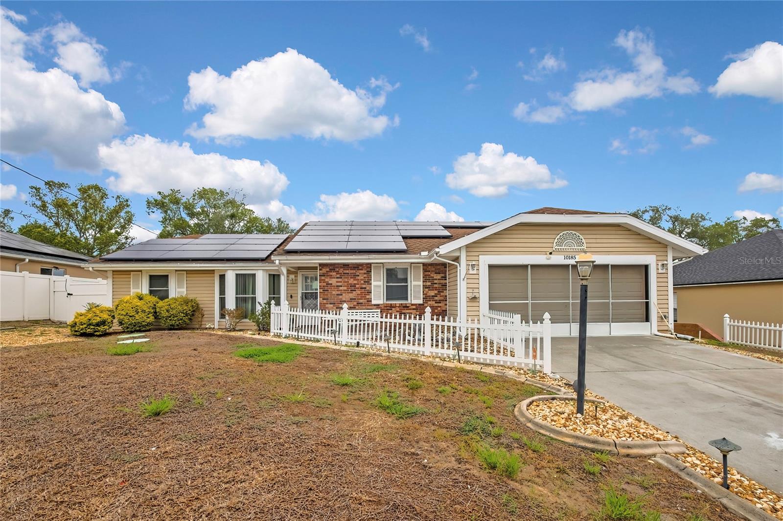 Single Family Residence em SPRING HILL, FL - Daniel Dourado