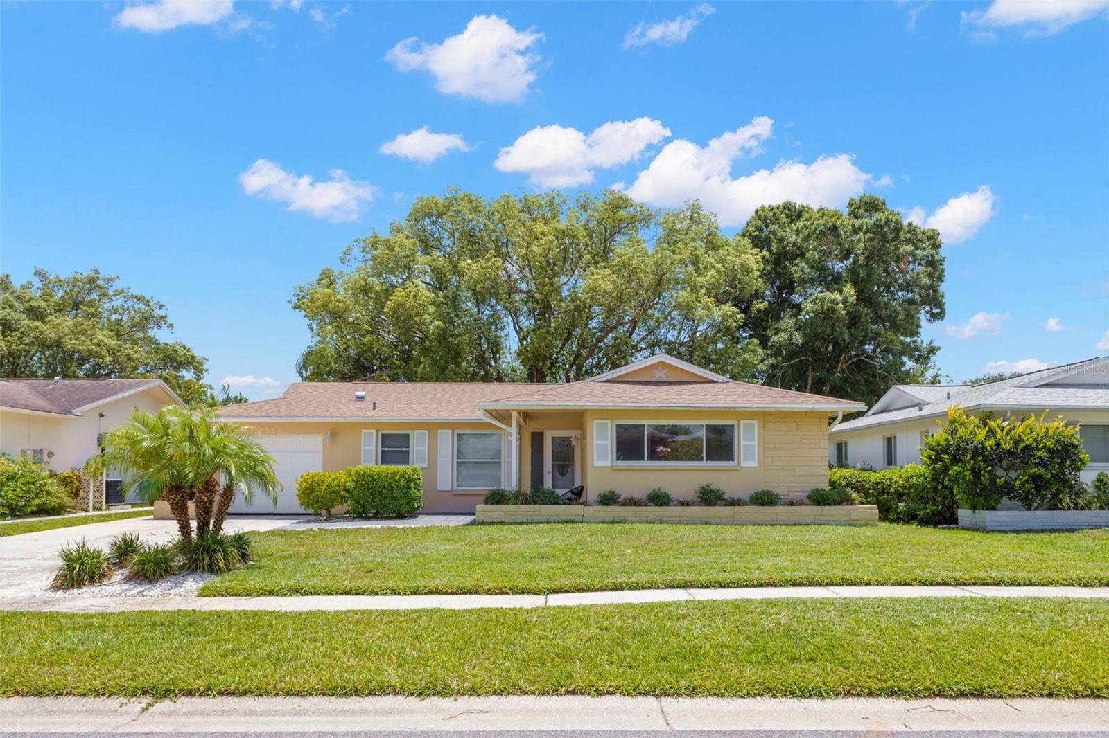 Single Family Residence em PALM HARBOR, FL - Daniel Dourado