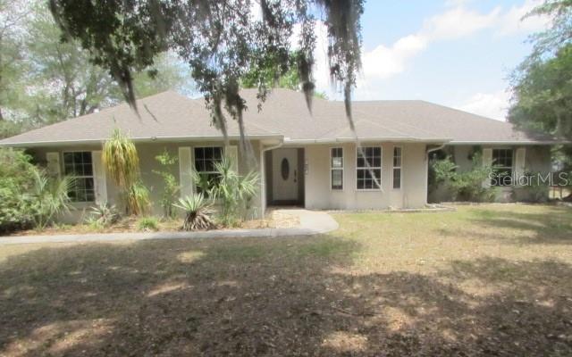 Single Family Residence in FRUITLAND PARK, FL - Daniel Dourado