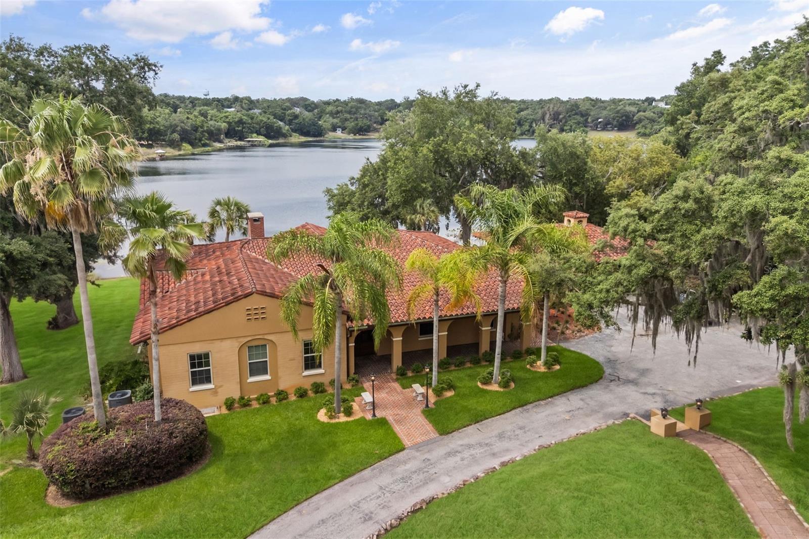 Single Family Residence em EUSTIS, FL - Daniel Dourado