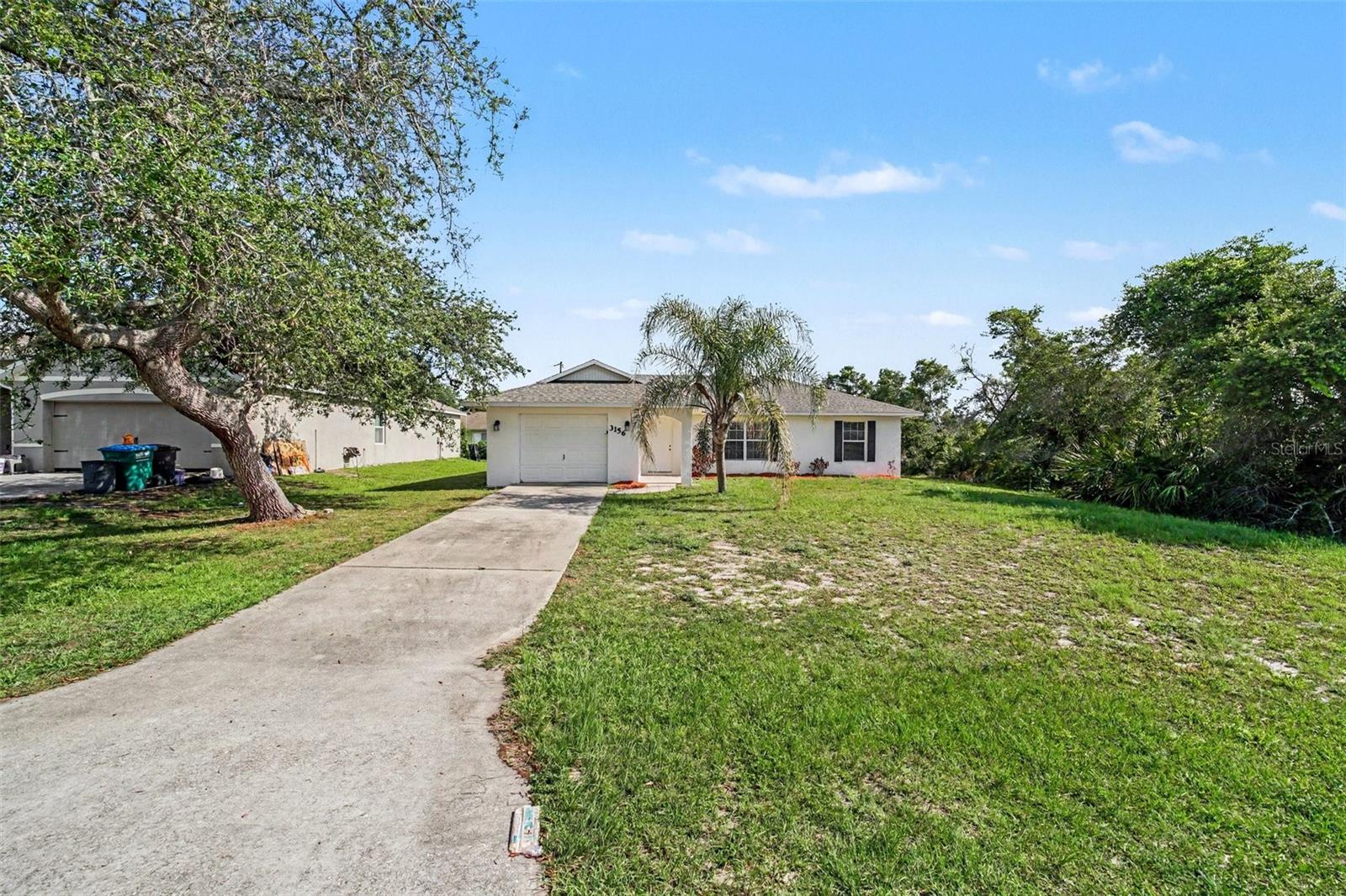 Single Family Residence in DELTONA, FL - Daniel Dourado