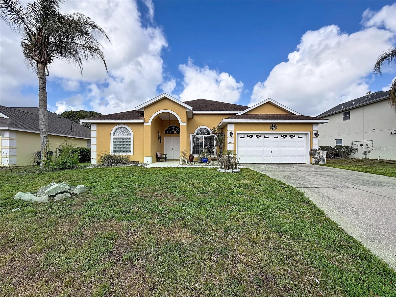 Single Family Residence in DAVENPORT, FL - Daniel Dourado
