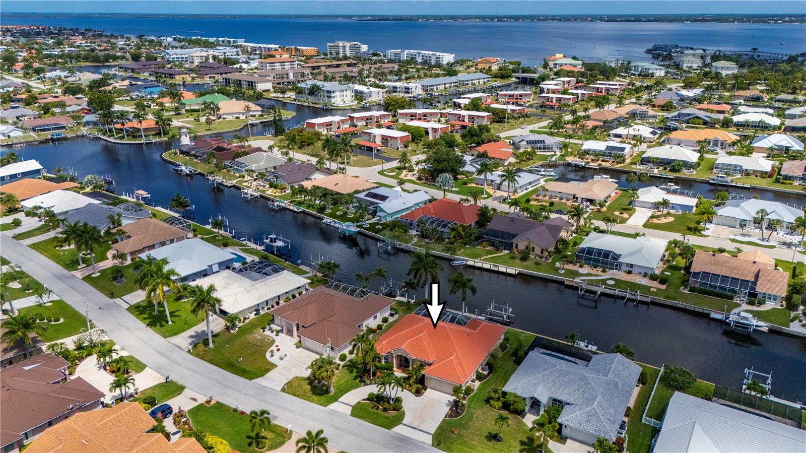 Single Family Residence in PUNTA GORDA, FL - Daniel Dourado