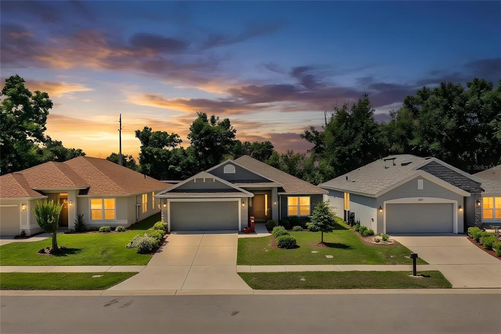 Single Family Residence in WINTER HAVEN, FL - Daniel Dourado