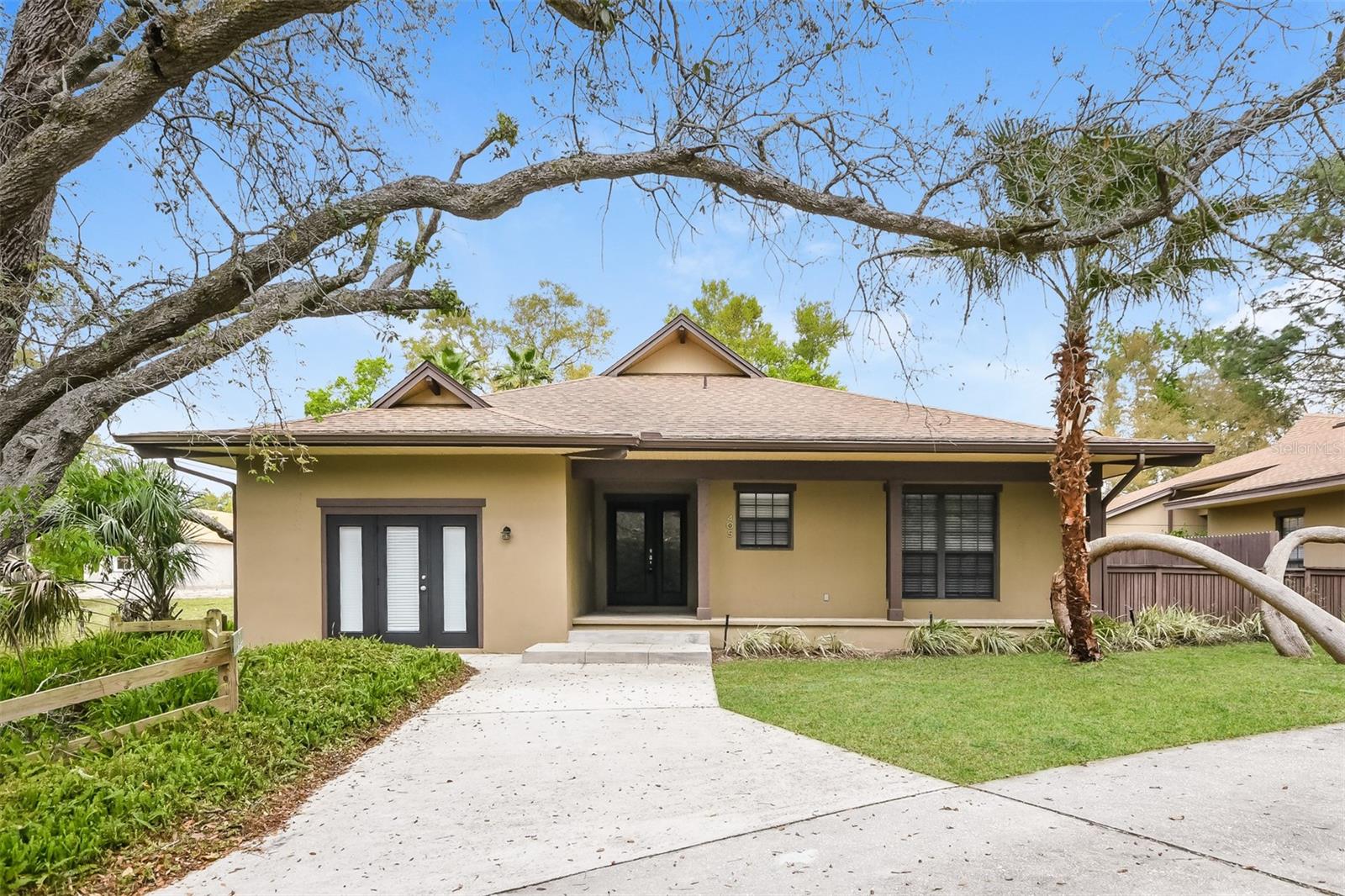 Single Family Residence em ALTAMONTE SPRINGS, FL - Daniel Dourado