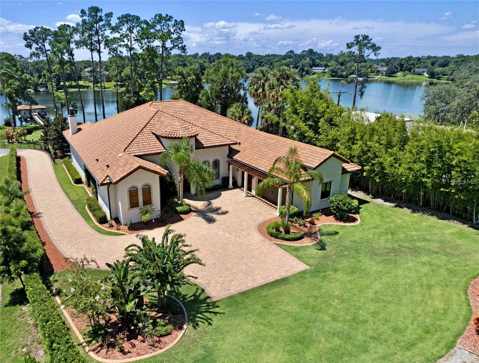 Single Family Residence em LAKE MARY, FL - Daniel Dourado
