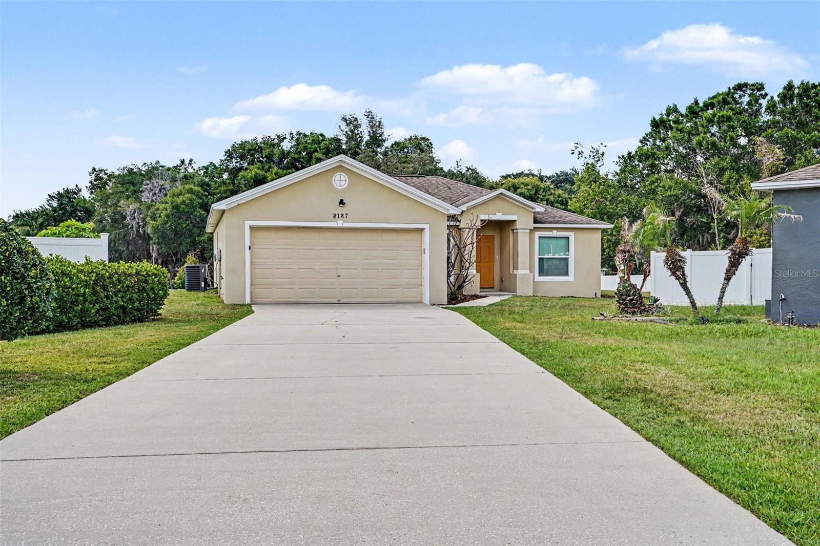 Single Family Residence in LAKELAND, FL - Daniel Dourado