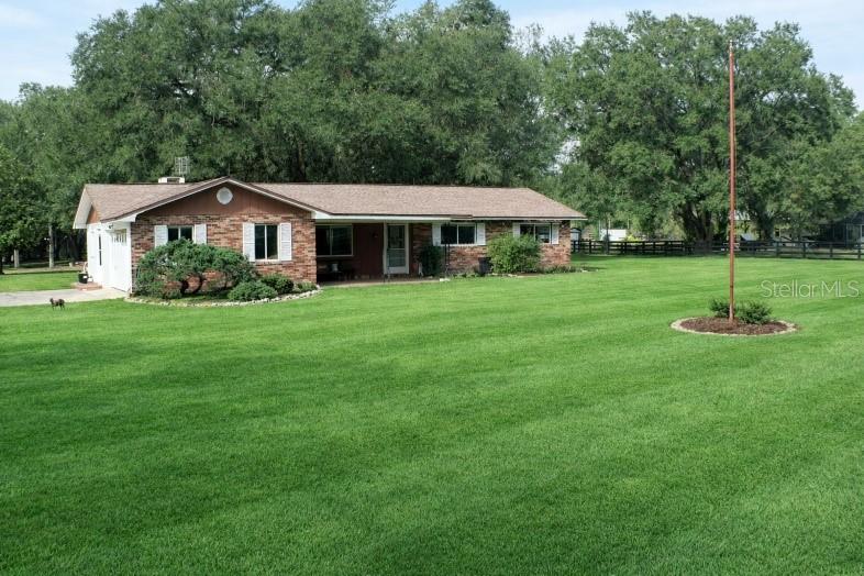 Single Family Residence em MORRISTON, FL - Daniel Dourado
