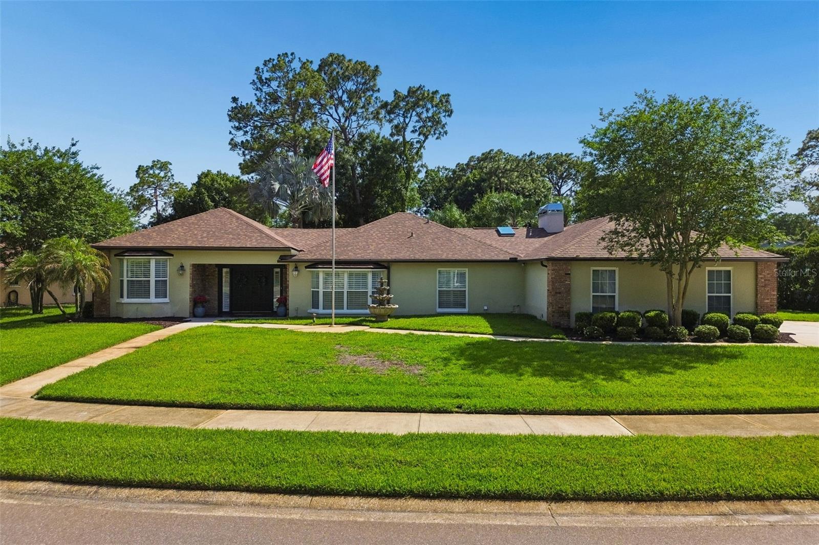Single Family Residence em PALM HARBOR, FL - Daniel Dourado