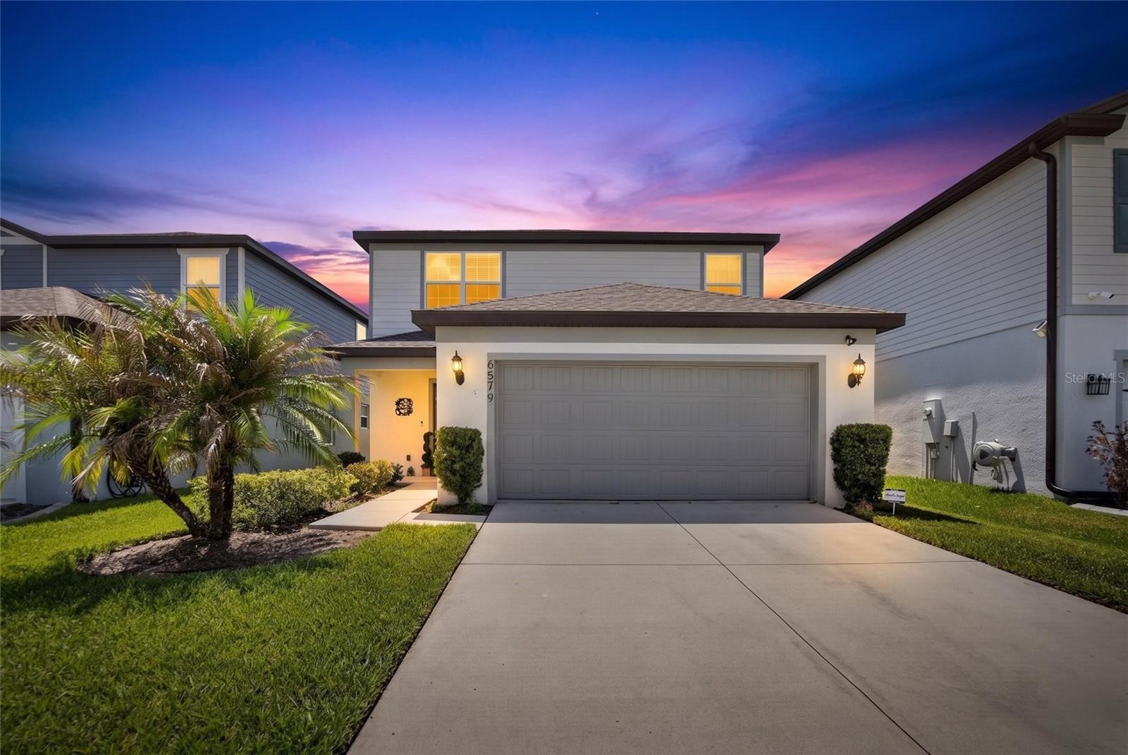 Single Family Residence in WESLEY CHAPEL, FL - Daniel Dourado