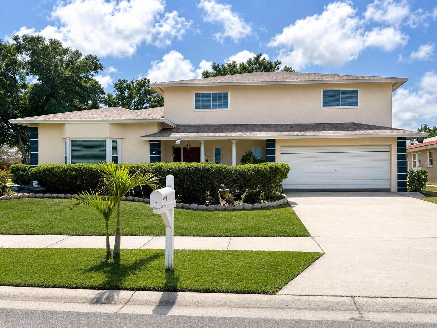Single Family Residence em DUNEDIN, FL - Daniel Dourado