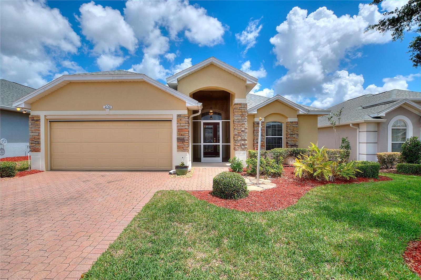 Single Family Residence in WINTER HAVEN, FL - Daniel Dourado
