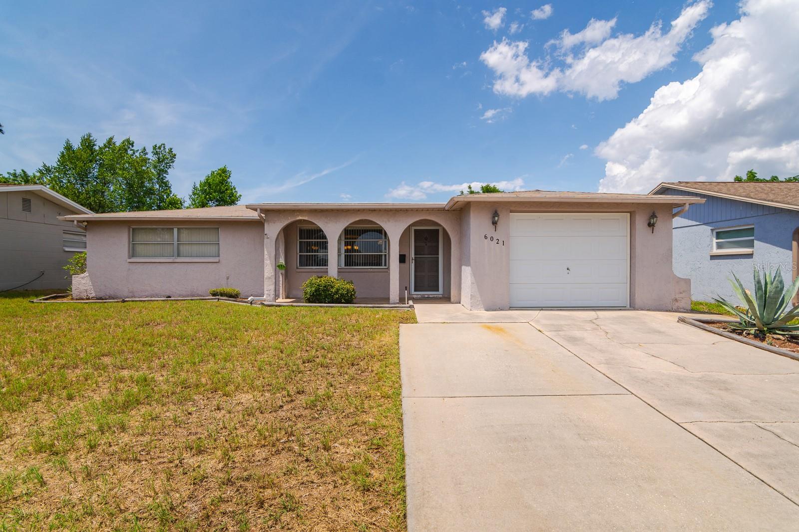 Single Family Residence em NEW PORT RICHEY, FL - Daniel Dourado
