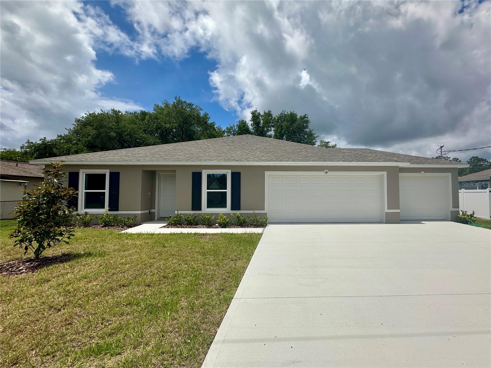 Single Family Residence in PALM COAST, FL - Daniel Dourado
