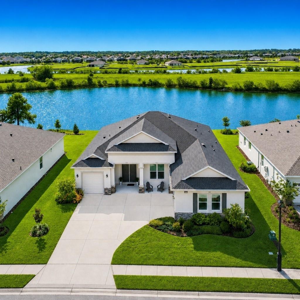 Single Family Residence in MOUNT DORA, FL - Daniel Dourado