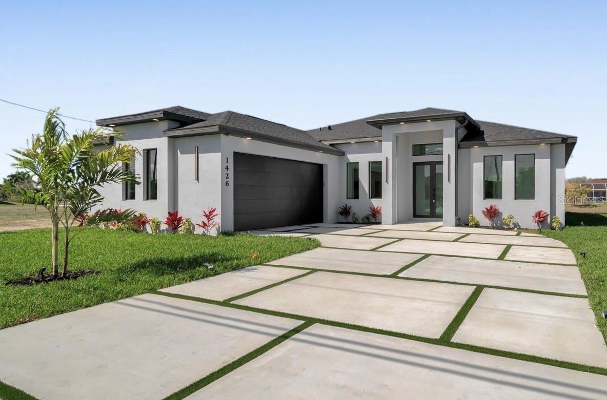 Single Family Residence em CAPE CORAL, FL - Daniel Dourado