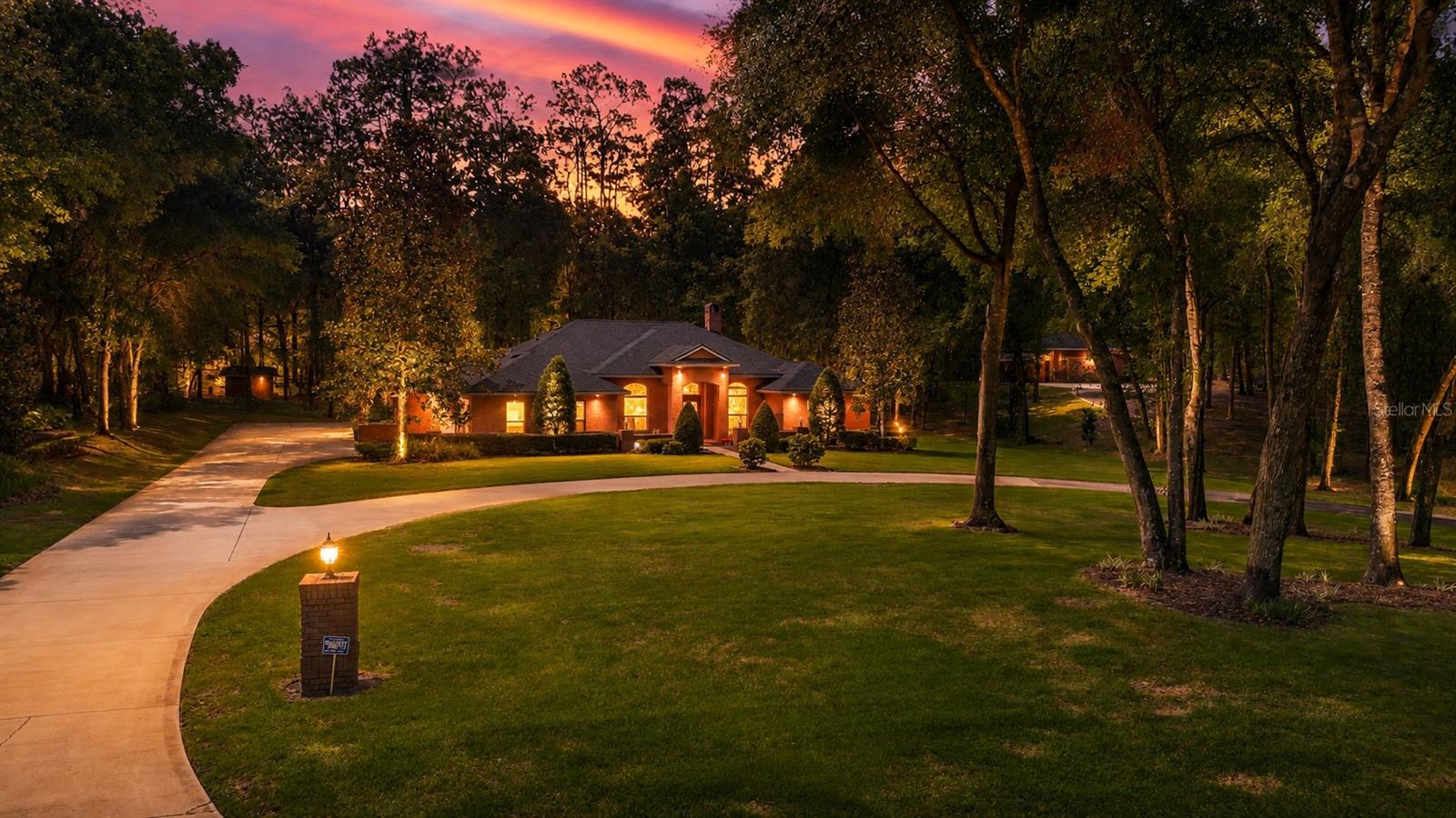 Single Family Residence em DELAND, FL - Daniel Dourado