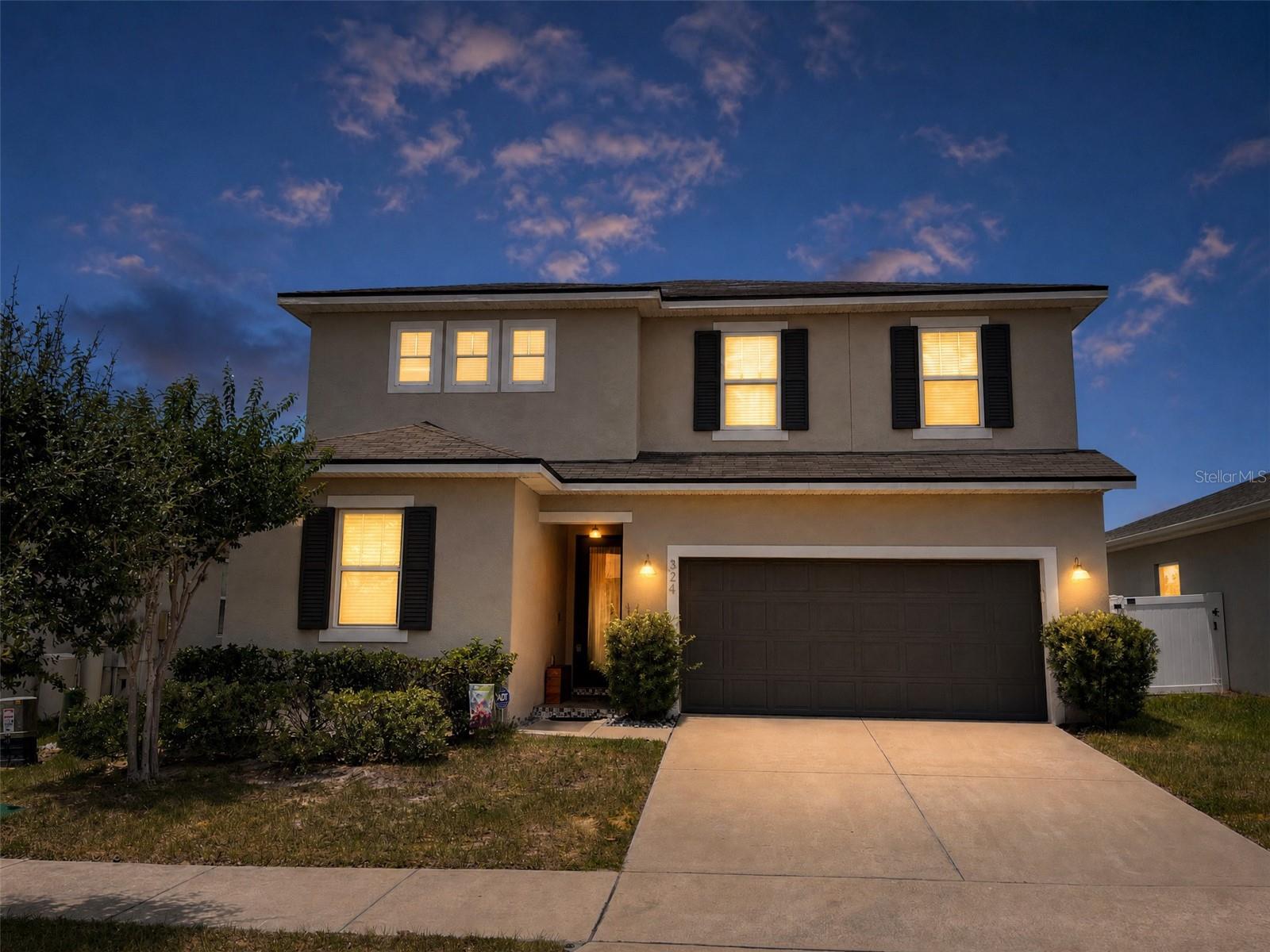 Single Family Residence in DAVENPORT, FL - Daniel Dourado