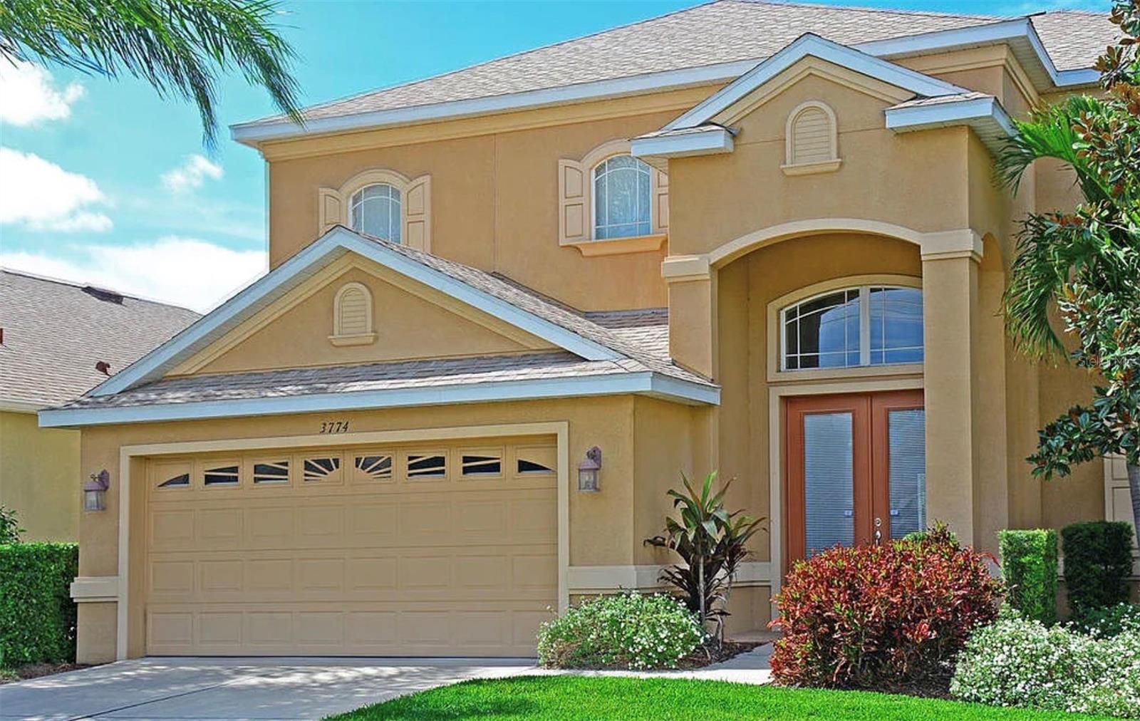 Single Family Residence in BRADENTON, FL - Daniel Dourado