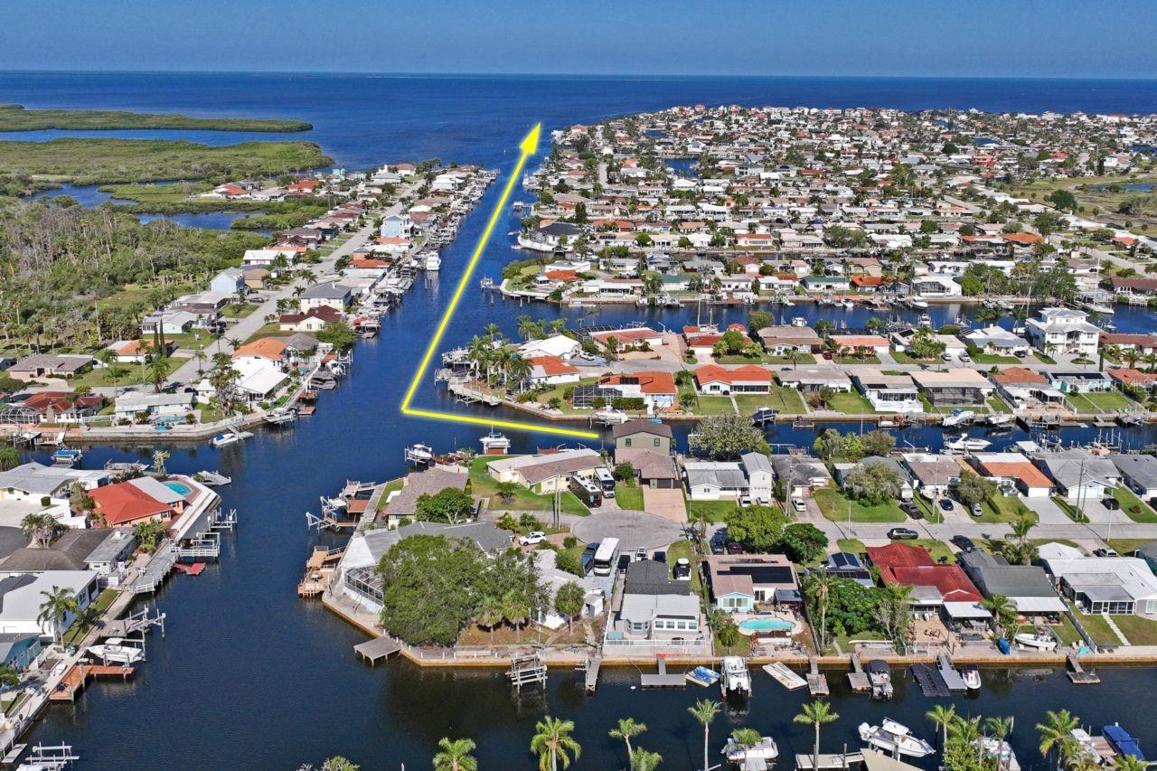 Single Family Residence in NEW PORT RICHEY, FL - Daniel Dourado