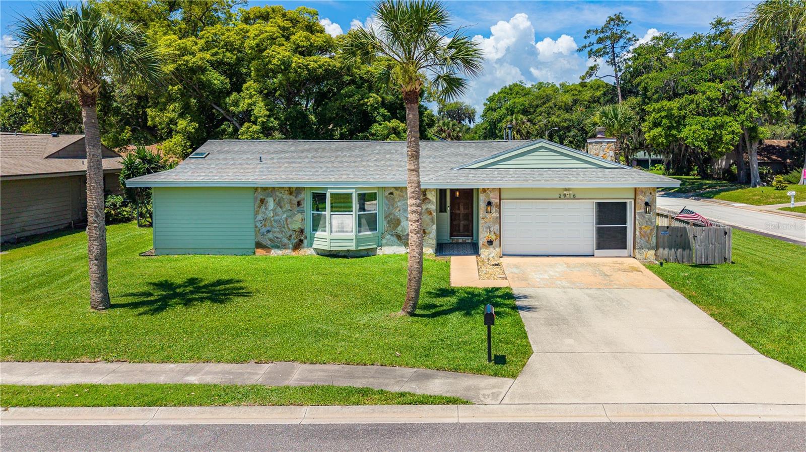 Single Family Residence em SOUTH DAYTONA, FL - Daniel Dourado