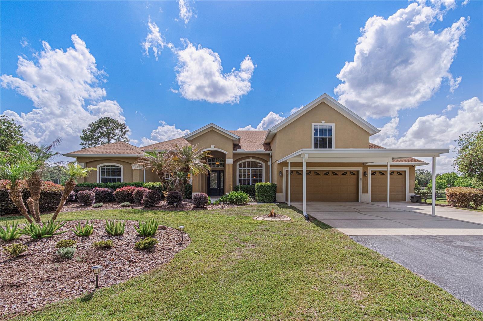 Single Family Residence in NEW SMYRNA BEACH, FL - Daniel Dourado
