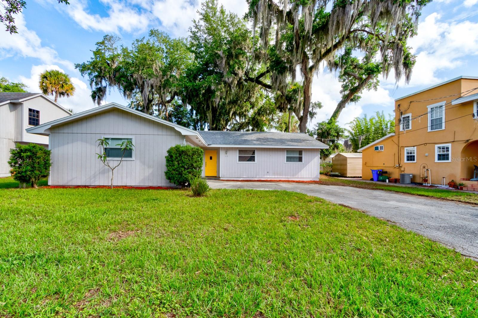 Single Family Residence em EDGEWATER, FL - Daniel Dourado