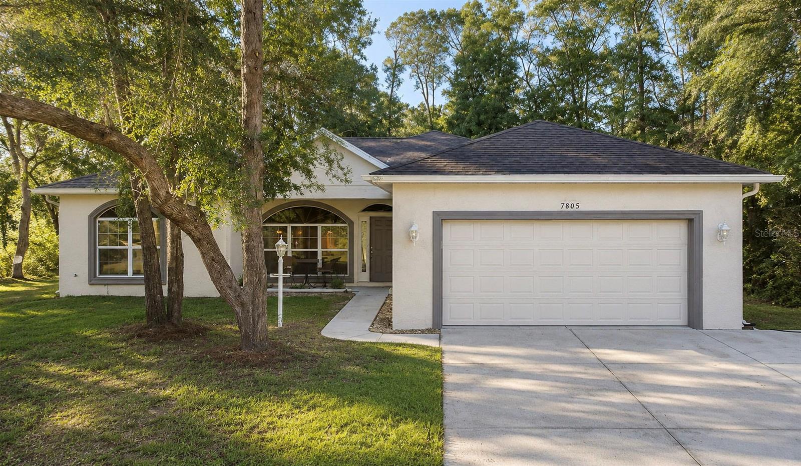 Single Family Residence em CITRUS SPRINGS, FL - Daniel Dourado