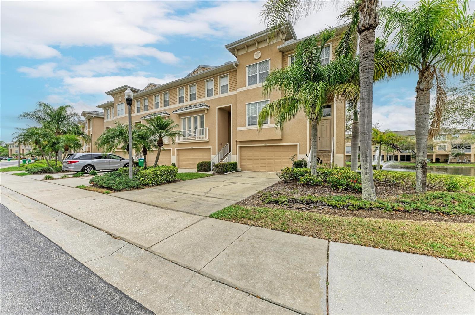 Townhouse in SEMINOLE, FL - Daniel Dourado