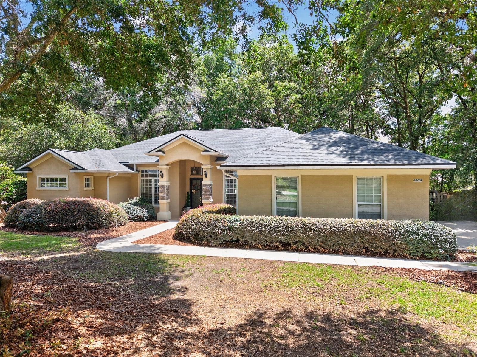 Single Family Residence in OCALA, FL - Daniel Dourado