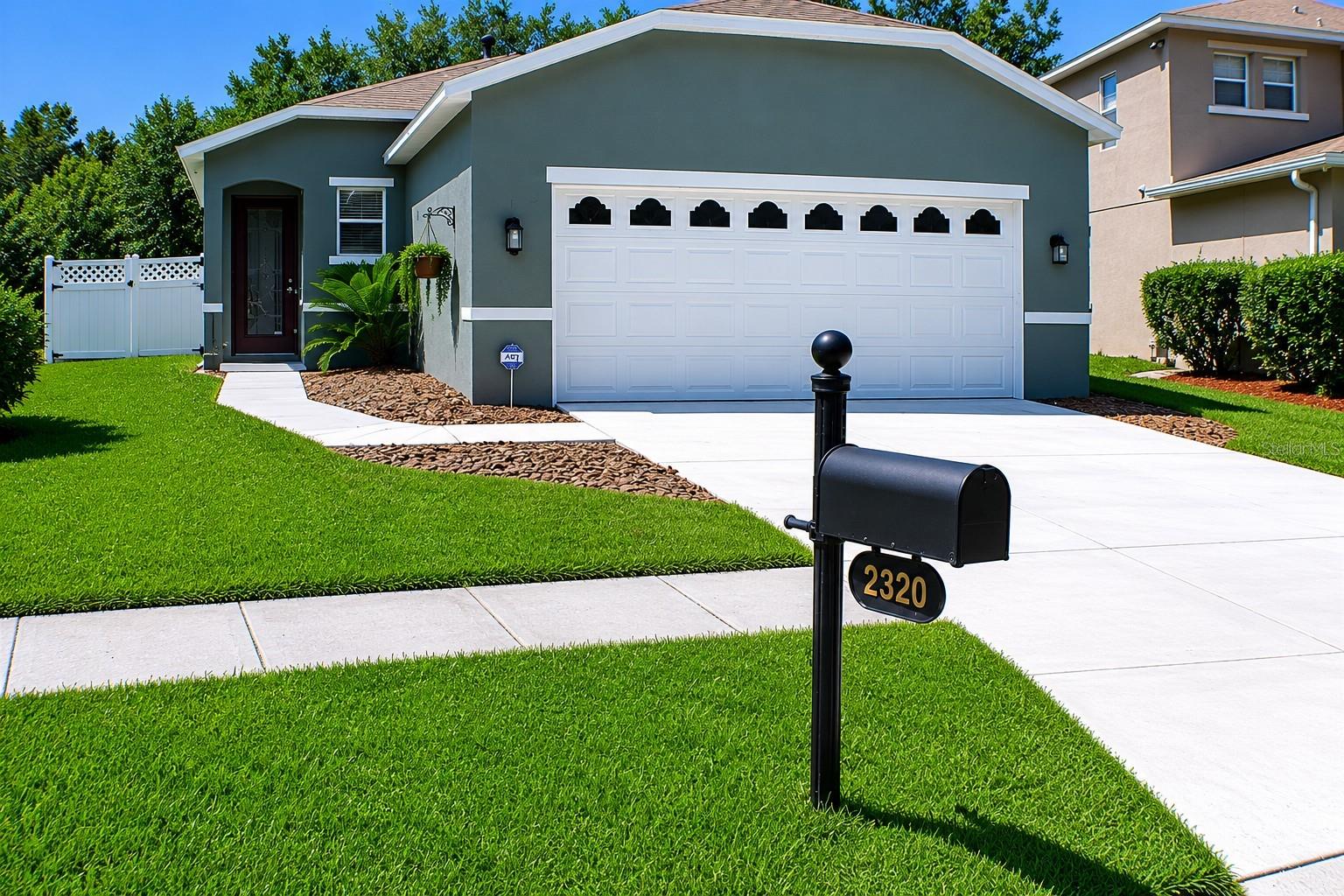 Single Family Residence in WESLEY CHAPEL, FL - Daniel Dourado
