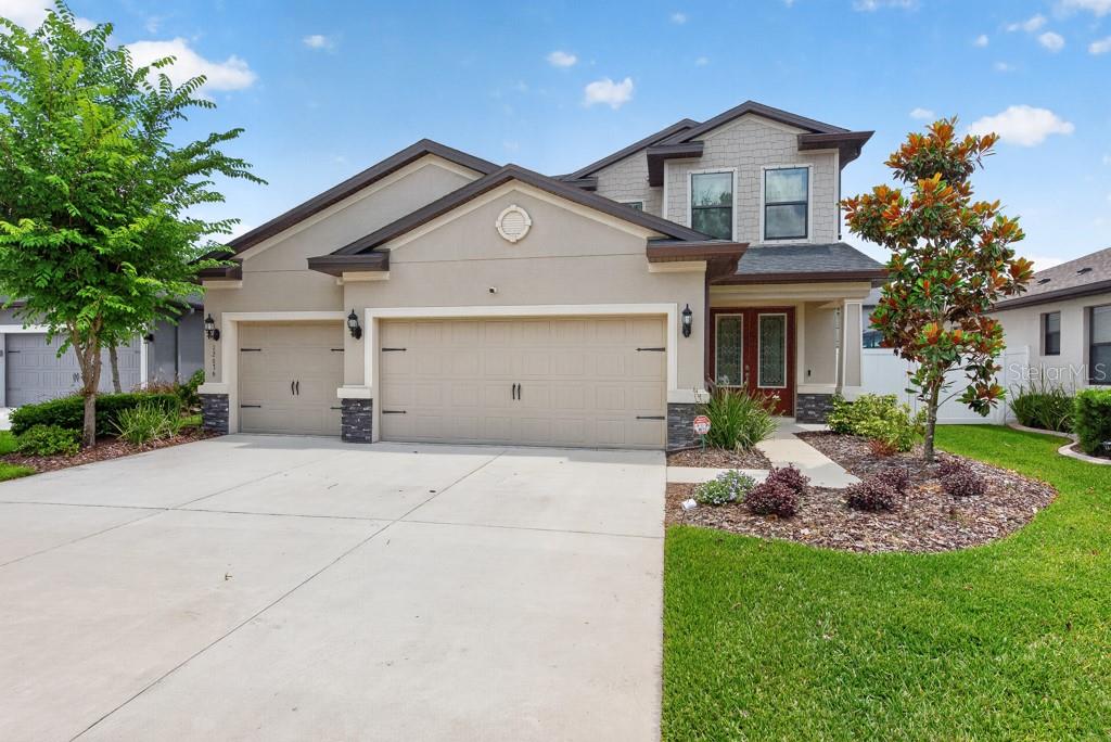 Single Family Residence in NEW PORT RICHEY, FL - Daniel Dourado