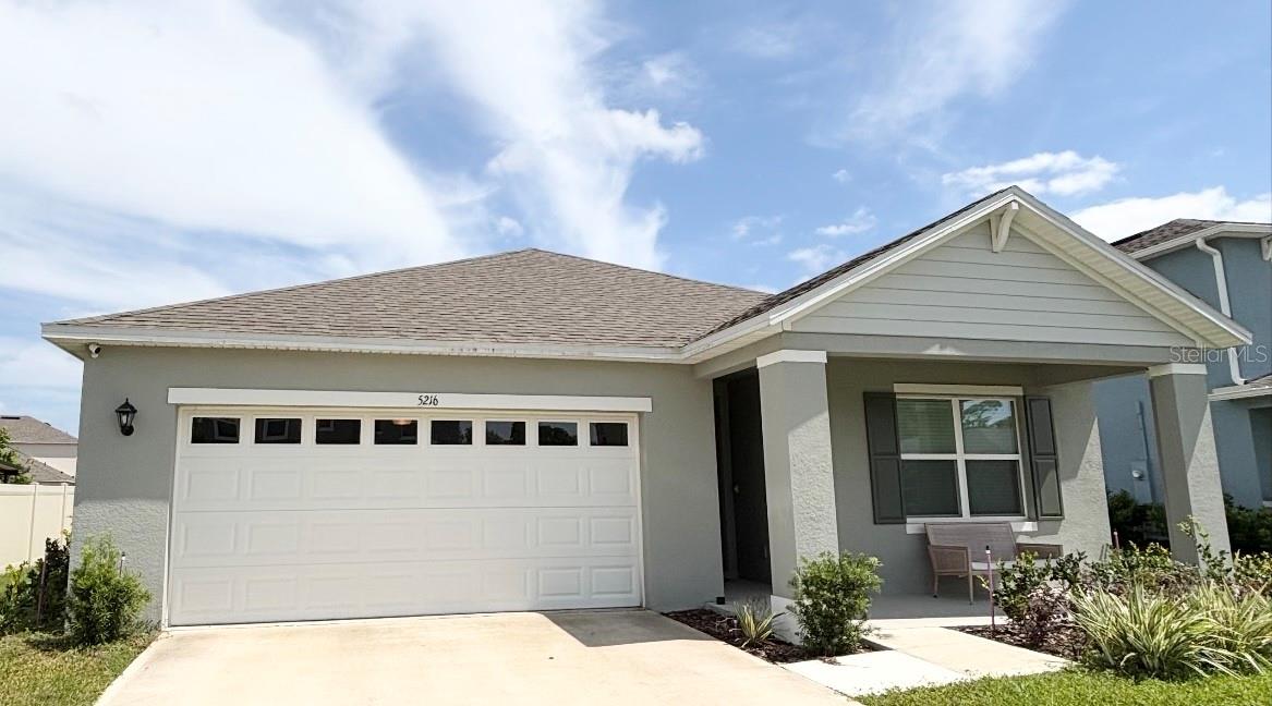 Single Family Residence in MOUNT DORA, FL - Daniel Dourado
